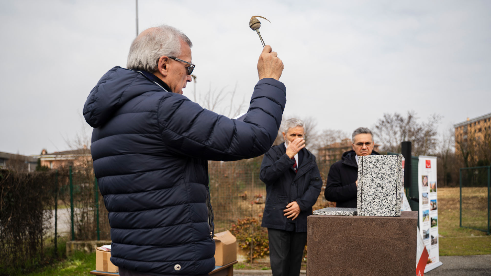 Posa Prima Pietra Merdiana Hub