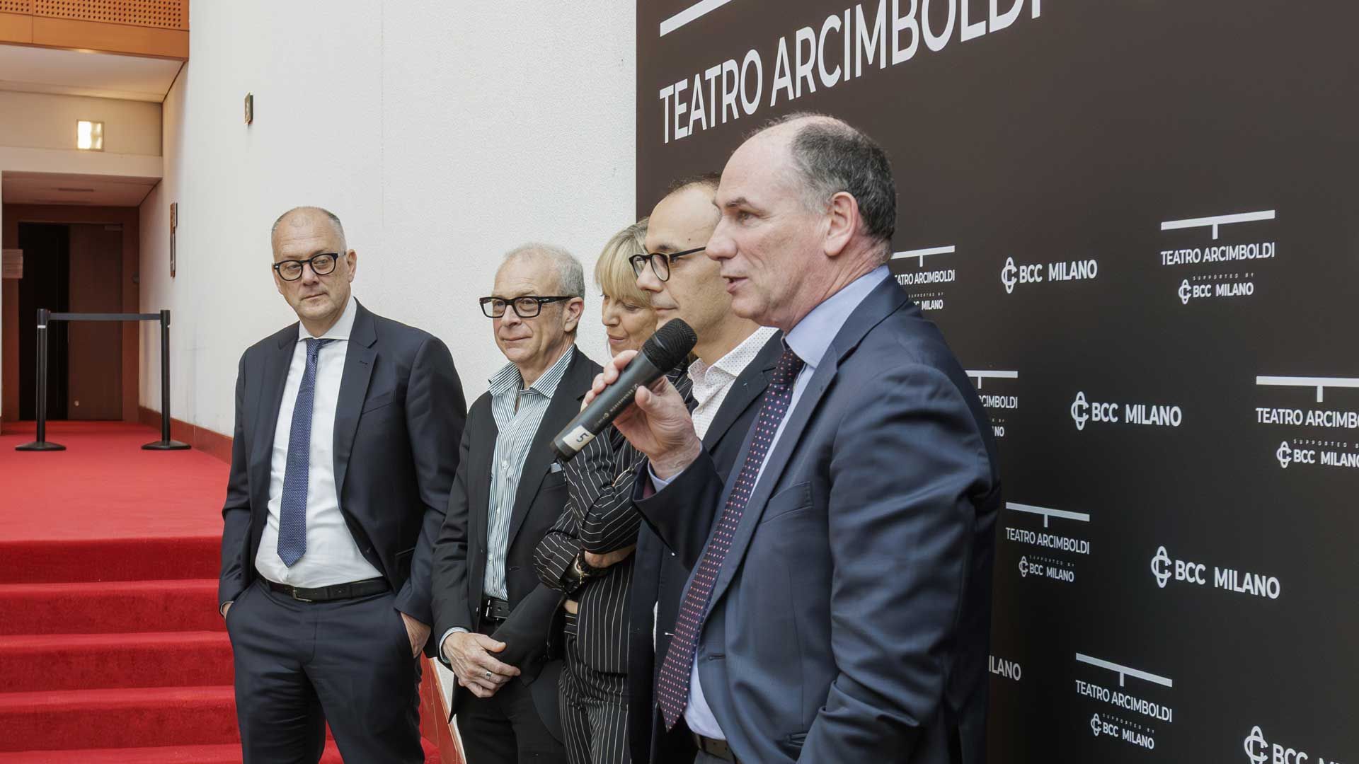 Da sinistra a destra Luca Bonomi, Gianmario Longoni, Marzia Ginocchio, Alessio Elli e Giorgio Beretta